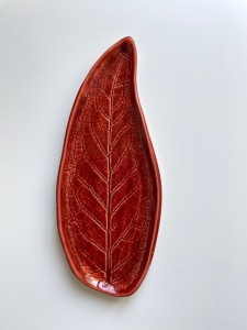 Podstawka ceramiczna "Ceglany listek" - ręcznie wykonana