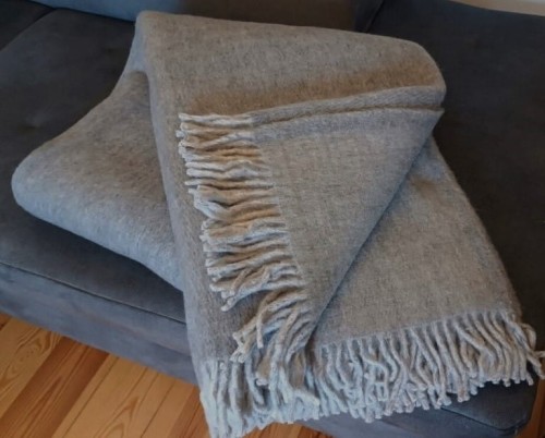 Koc z wełny jagnięcej 150 x 200 cm - szary, 600g/m2 - Wak Koce