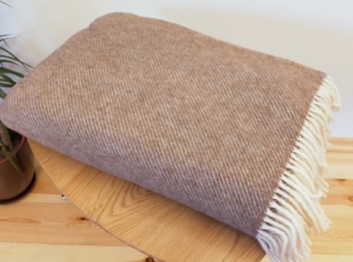 Koc z wełny Nowozelandzkiej 150 x 200 cm - kamelowy Diagonalny 500g/m2 - Wak Koce