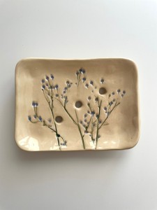 Mydelniczka ceramiczna "Pączki kwiatów 2" - ręcznie wykonana